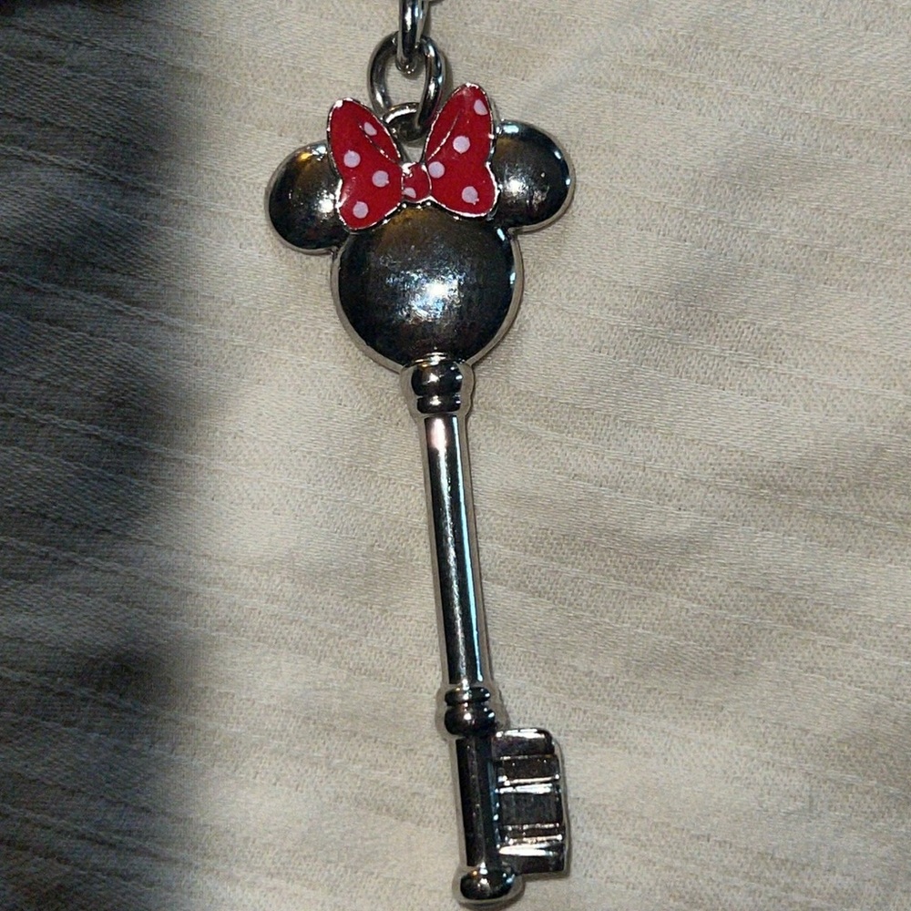 Disney Minnie Mouse Key Keychain, Silver - Picture 2 of 9